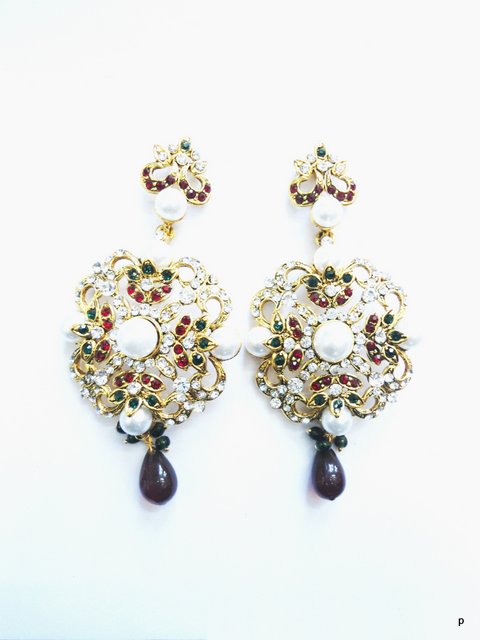 Elara Velvet Earrings — LJ-DNGOJO