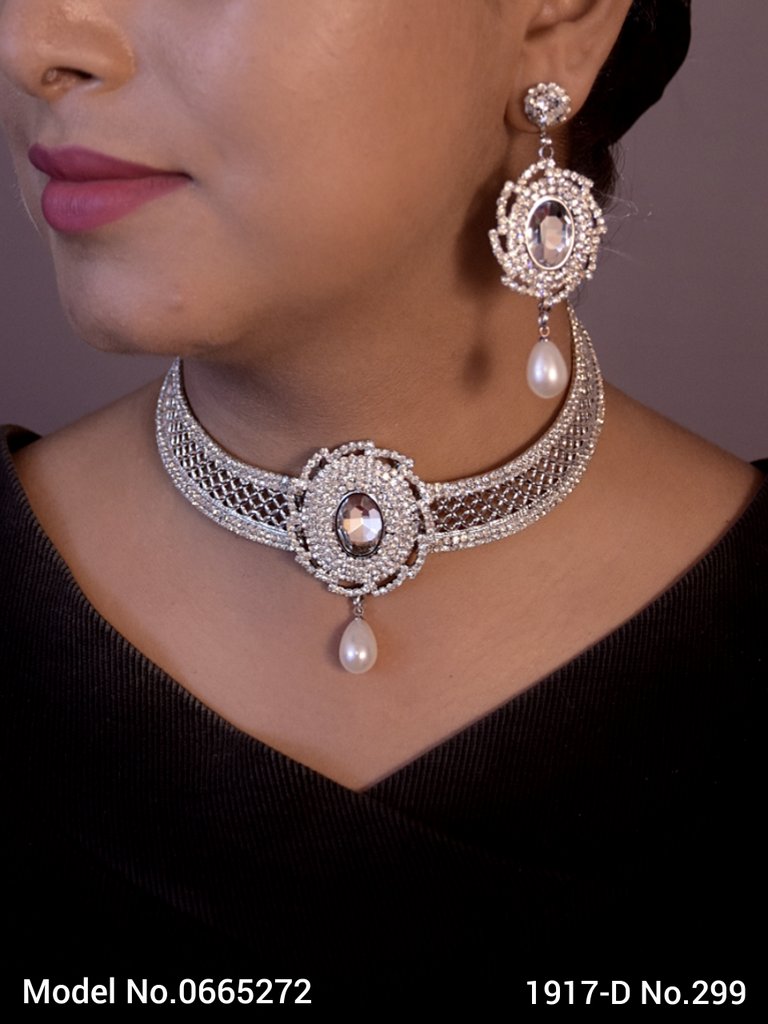 Serena Aura Necklace — LJ-95UKZW
