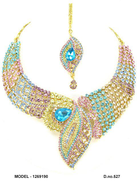 Amara Crescent Necklace — LJ-INRLDS