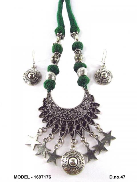 Aurelia Velvet Necklace — LJ-1PPYS3L