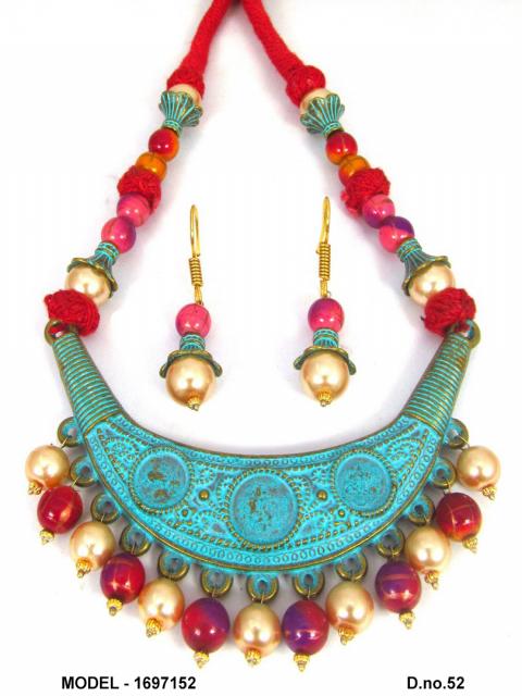 Amara Halo Necklace — LJ-B12OFK
