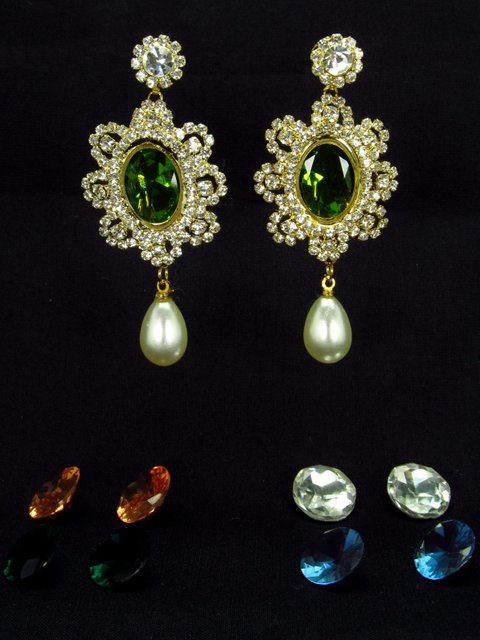 Rania Velvet Sterling Silver Earrings — LJ-OFRIBU