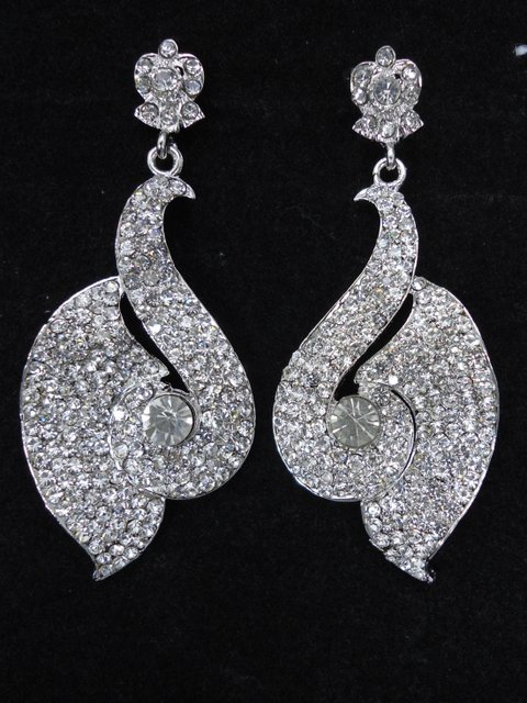Saanvi Aura Earrings — LJ-9U7SBV