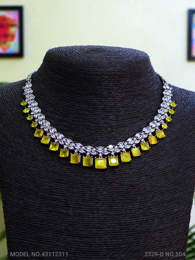 eye catchy Necklace set