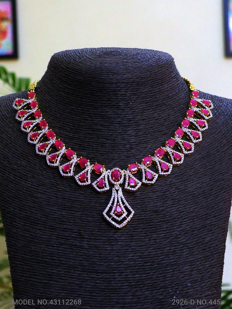 Fine Fashion Classic Necklace Set