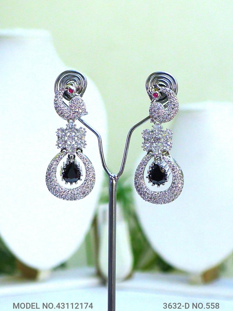 Classic Cz Jewelry Set with Earrings