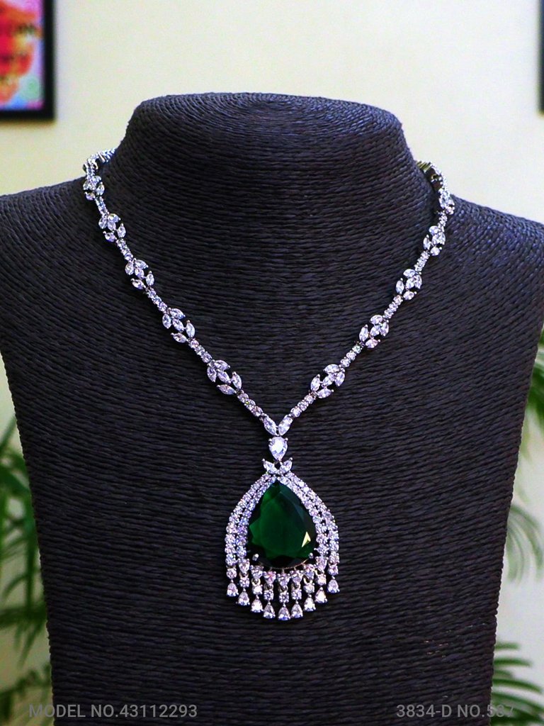 Partywear Classic Jewelry Set