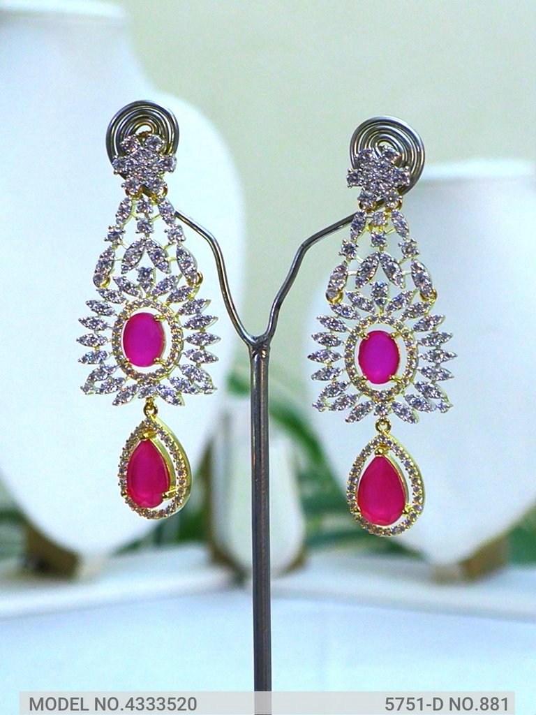 Zircon Earrings can be a Gift