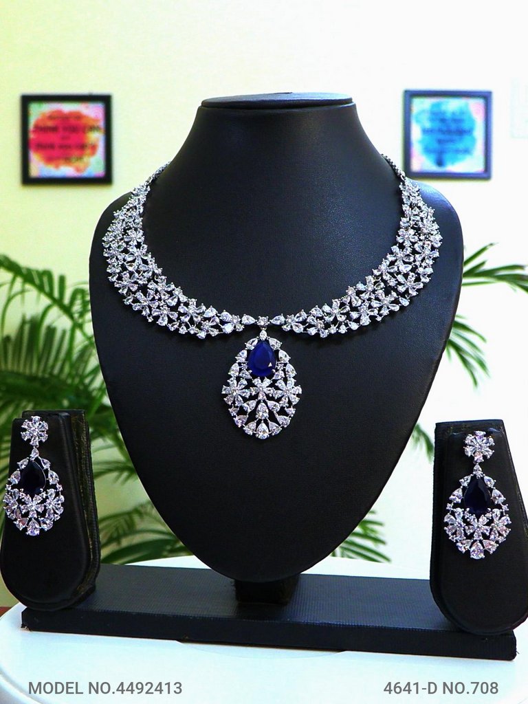 Traditional Zirconia Jewelry Set for Classy Women