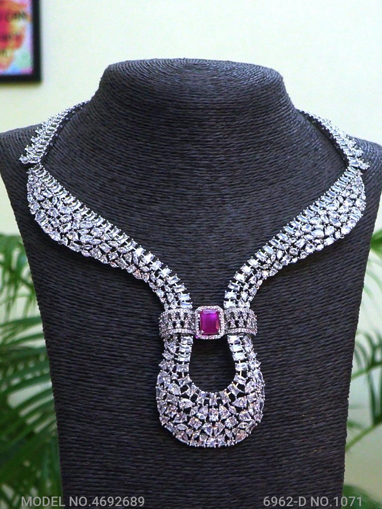 Wholesale Traditional Necklace Set