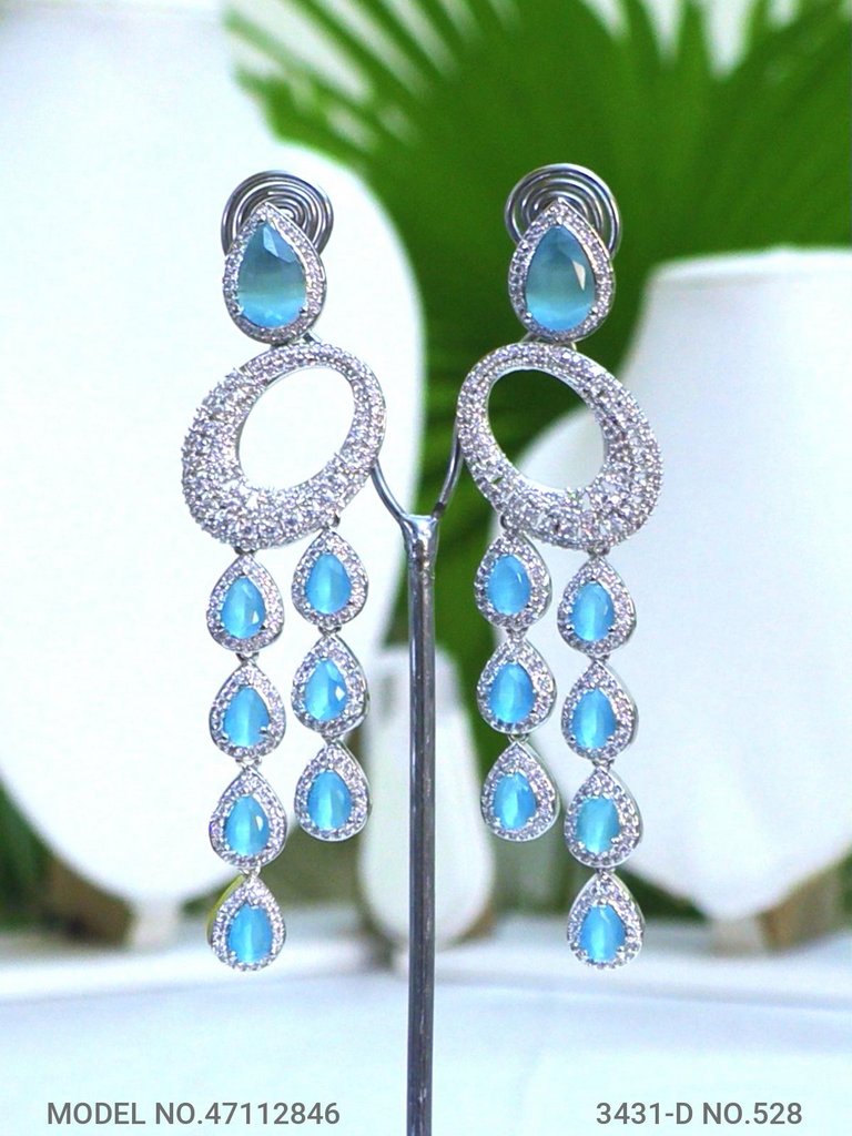 eye catchy Necklace set
