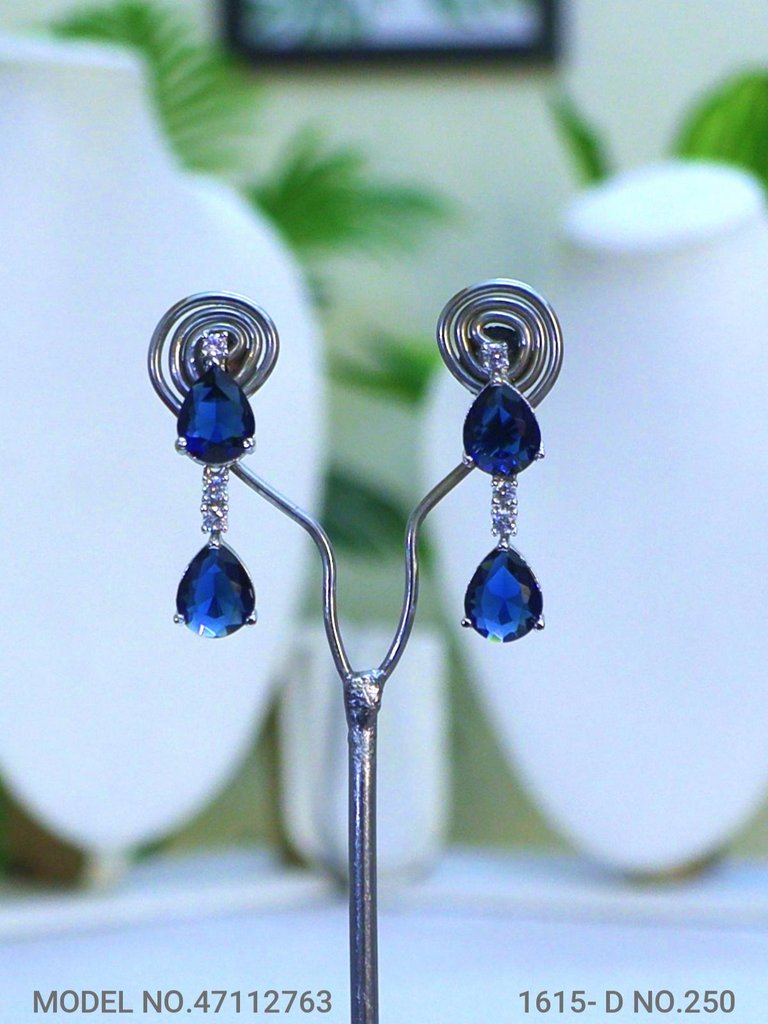 Classic Modern Day Gift Jewelry for Women