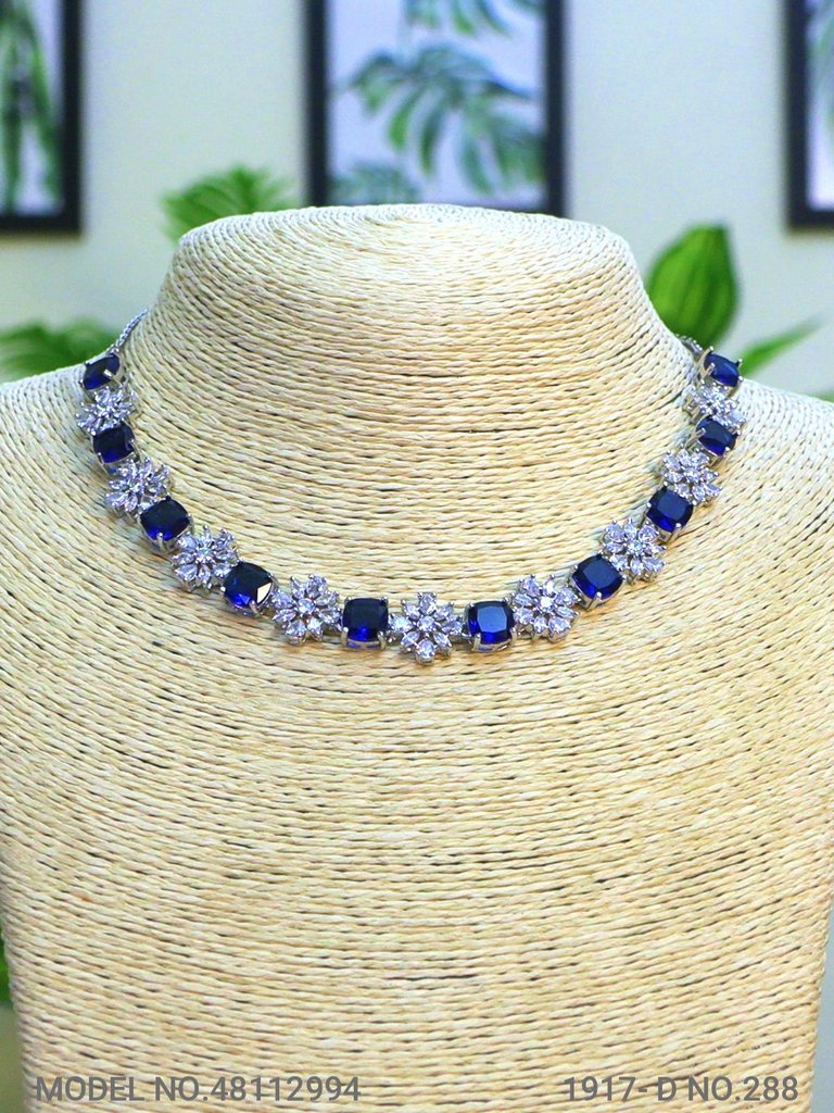 Fine Fashion Classic Necklace Set
