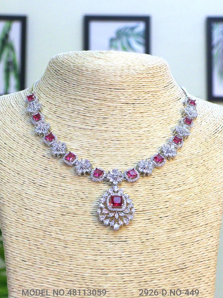 Ideal Necklace Set for Wedding Jewelry Occasions