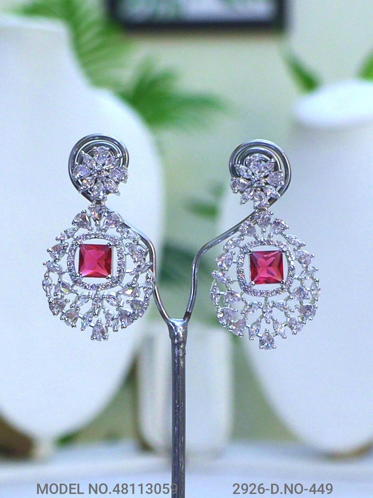 Ideal Necklace Set for Wedding Jewelry Occasions