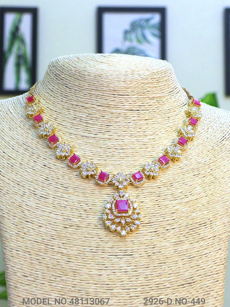 Fine Fashion Classic Necklace Set
