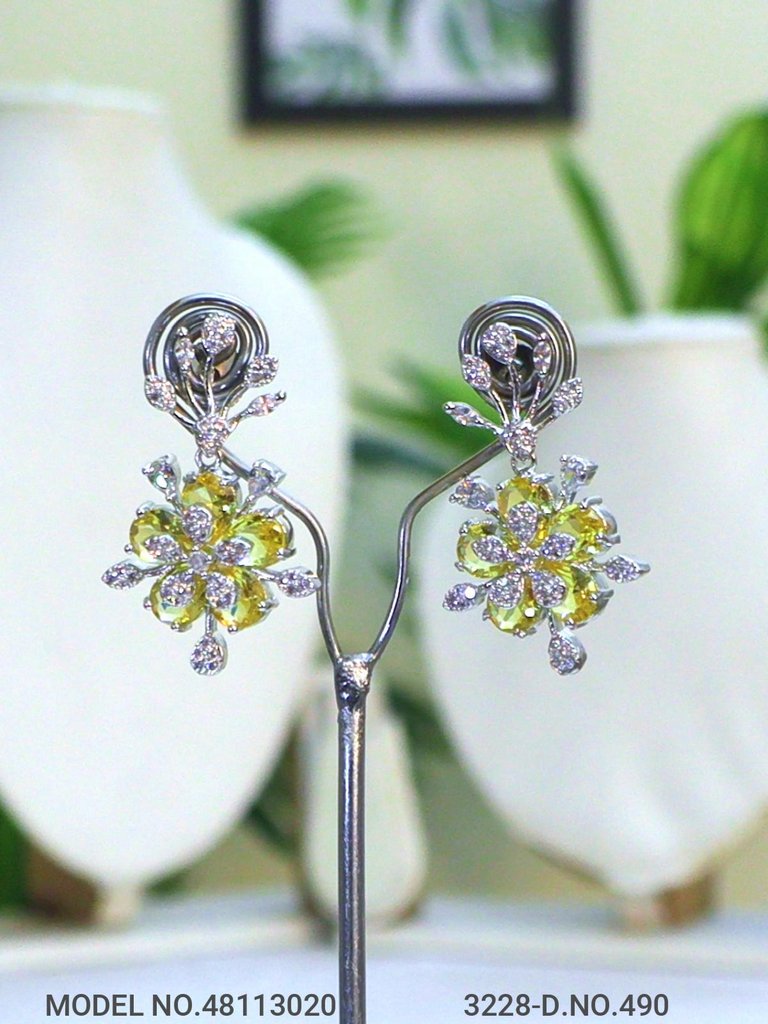 Classic Cz Jewelry Set with Earrings