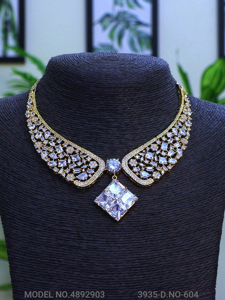 Statement American Diamond Set