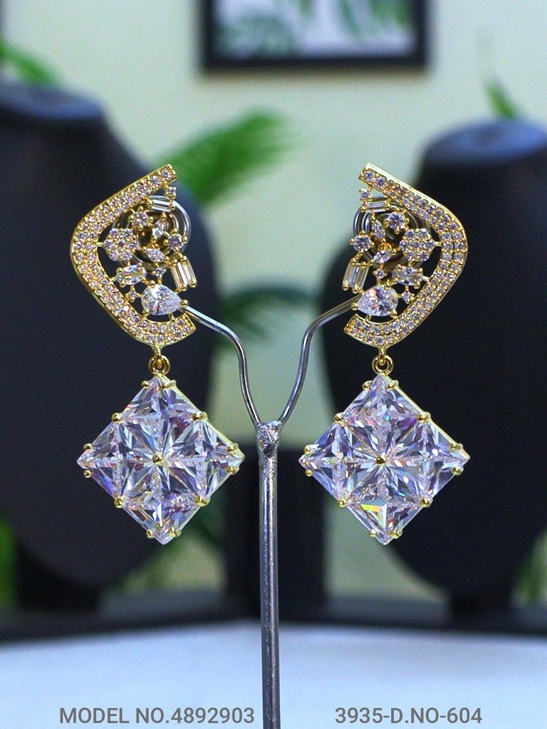 Statement American Diamond Set
