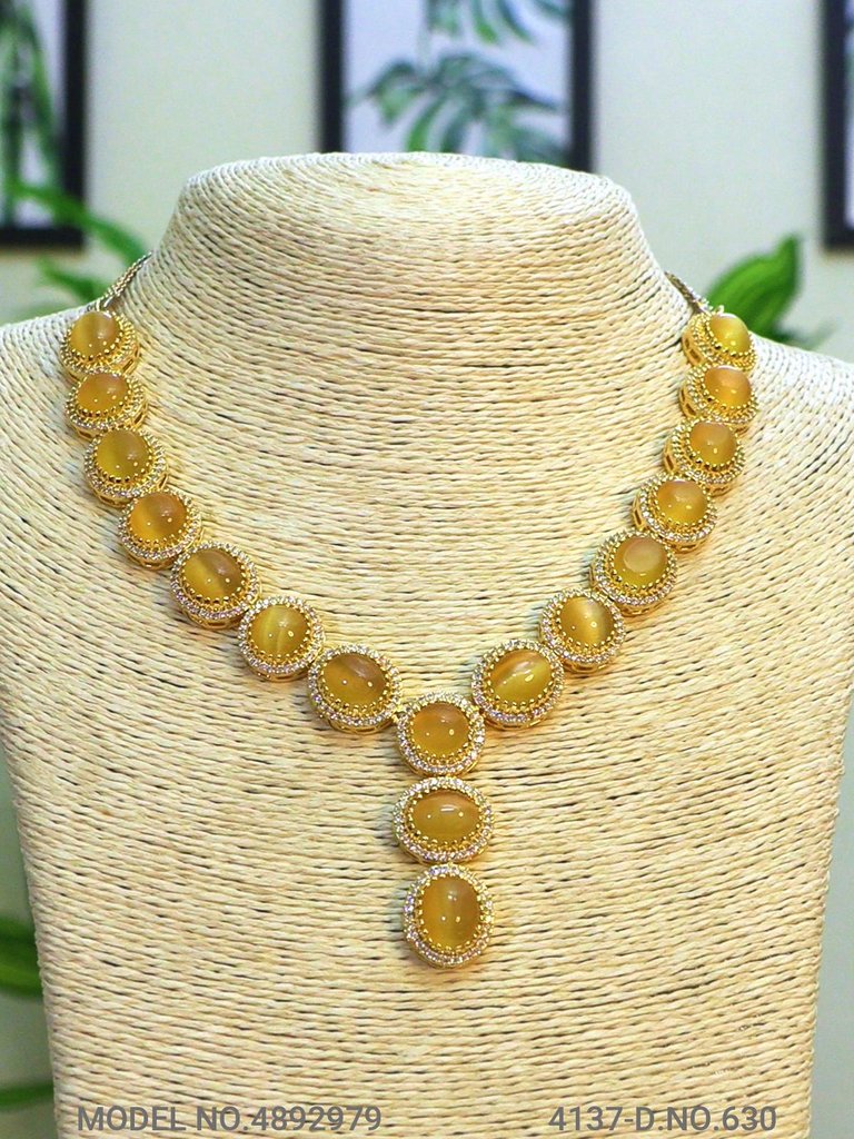 Traditional American Diamond Set
