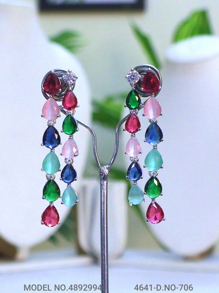 Necklace Set crafted for bold Women