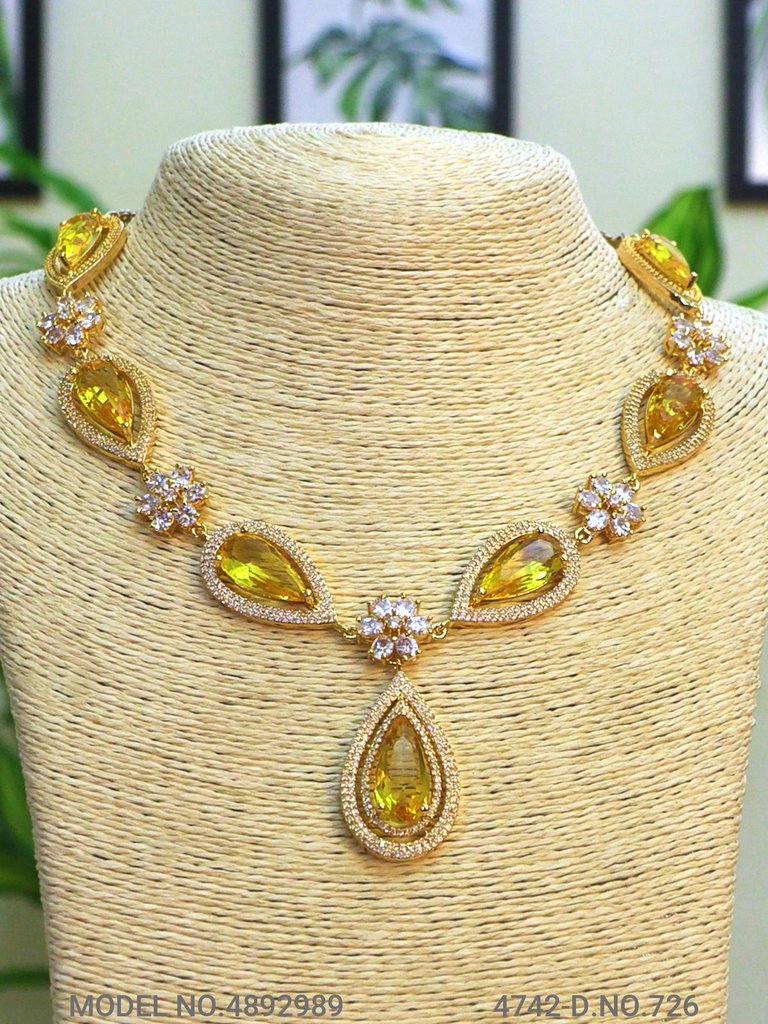 The best Gift for a Woman ! Jewelry