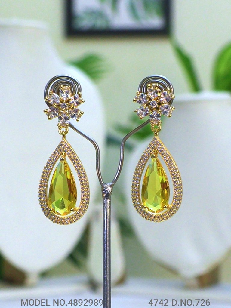 The best Gift for a Woman ! Jewelry
