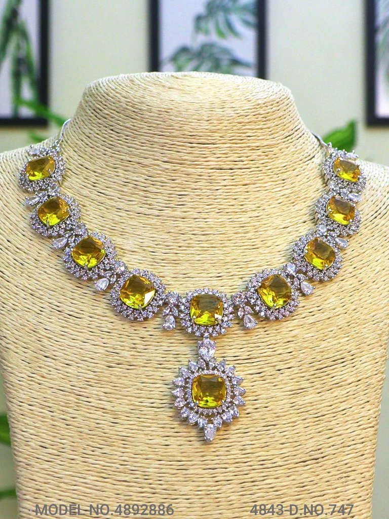 Traditional American Diamond Set