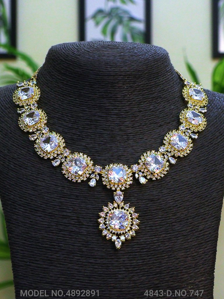 Handmade Traditional Masterpiece Zircon Jewelry Set