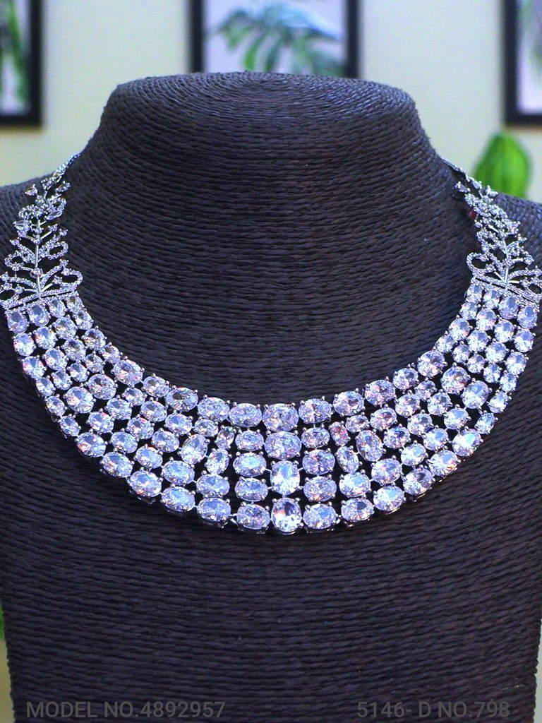 Traditional yet Trendy Design | Ideal for your Parties !
