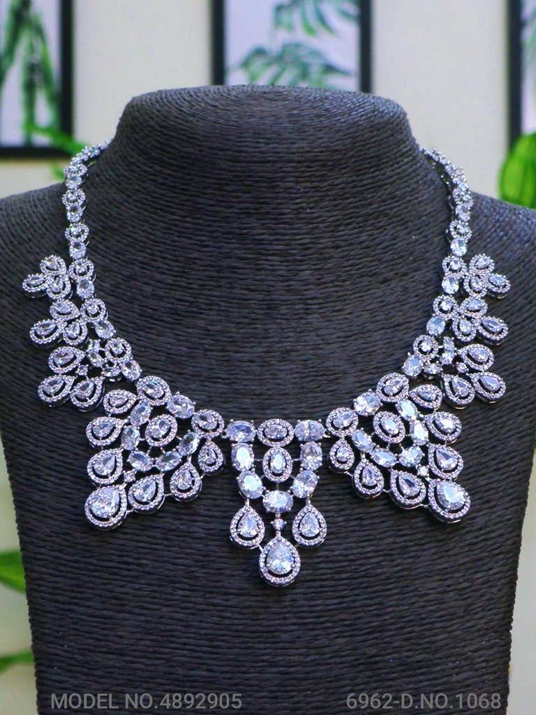 Amazing Traditional Jewelry Set