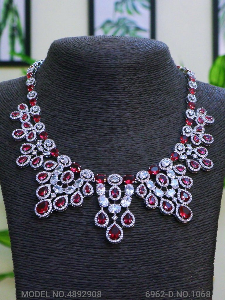 The best Gift for a Woman ! Jewelry