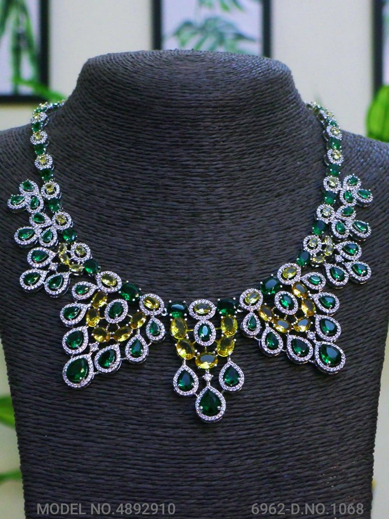 Wholesale Traditional Necklace Set