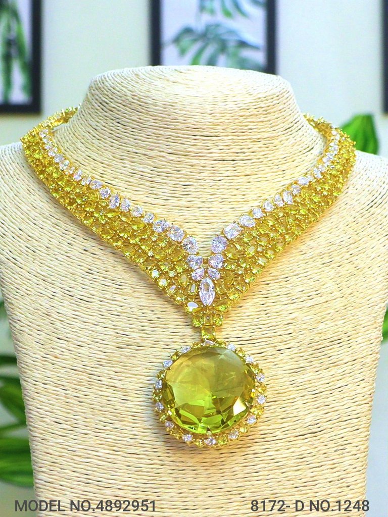 Traditional Zirconia Jewelry Set for Classy Women