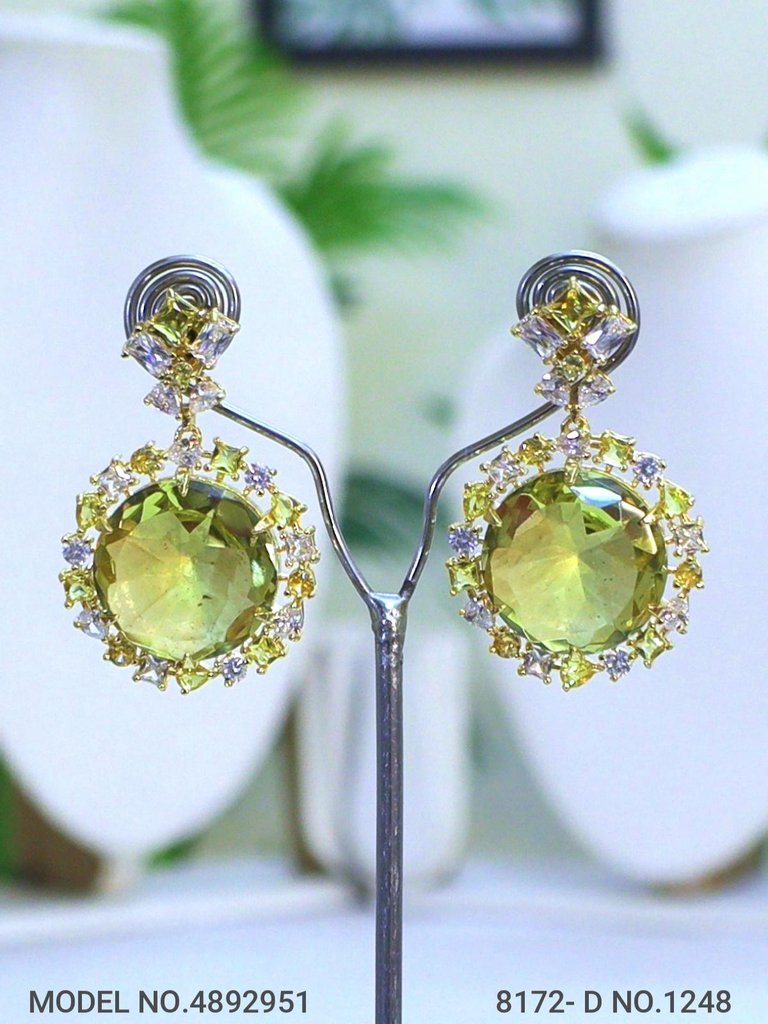 Traditional Zirconia Jewelry Set for Classy Women