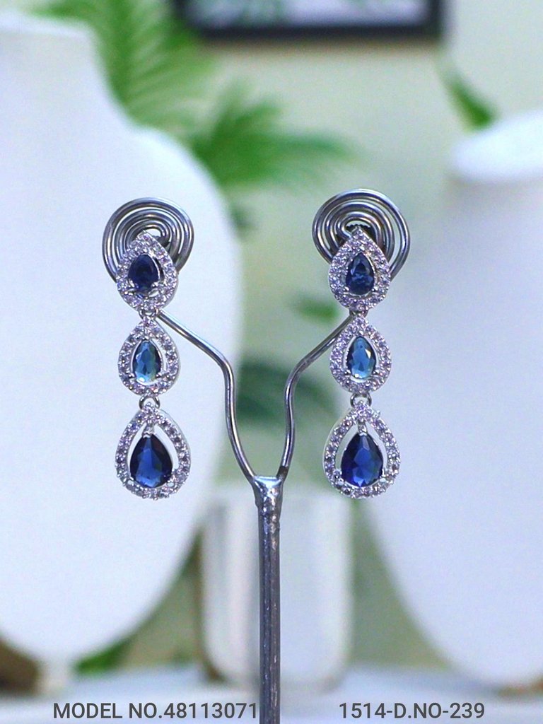 Be a Showstopper in your Party !