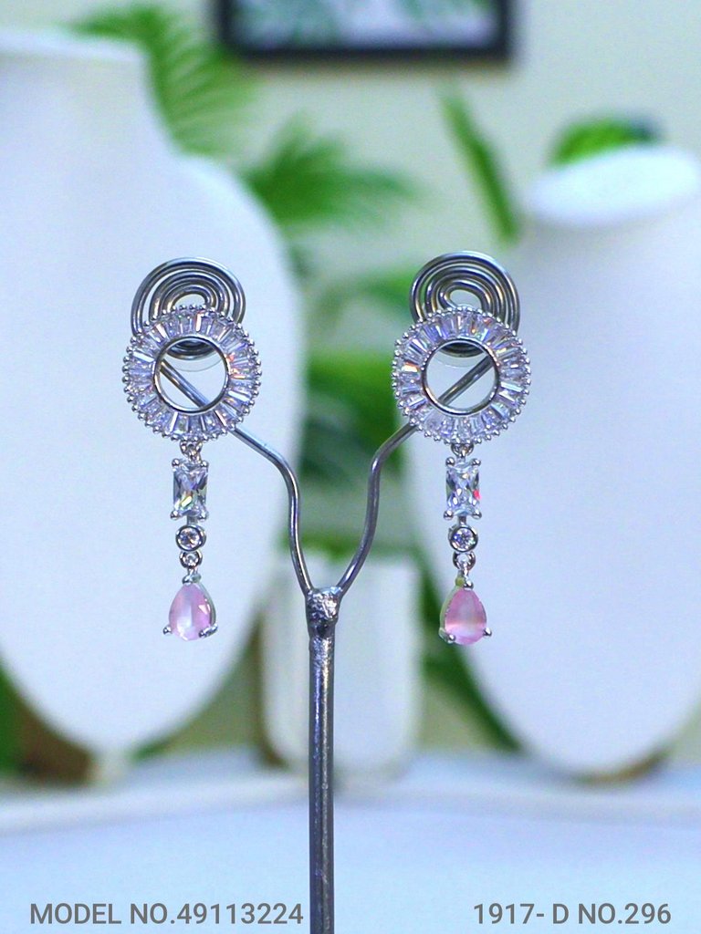 Best Set to be gifted to a Woman