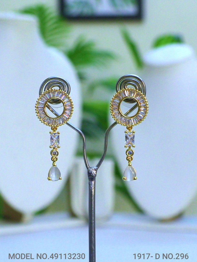 Be a Showstopper in your Party !