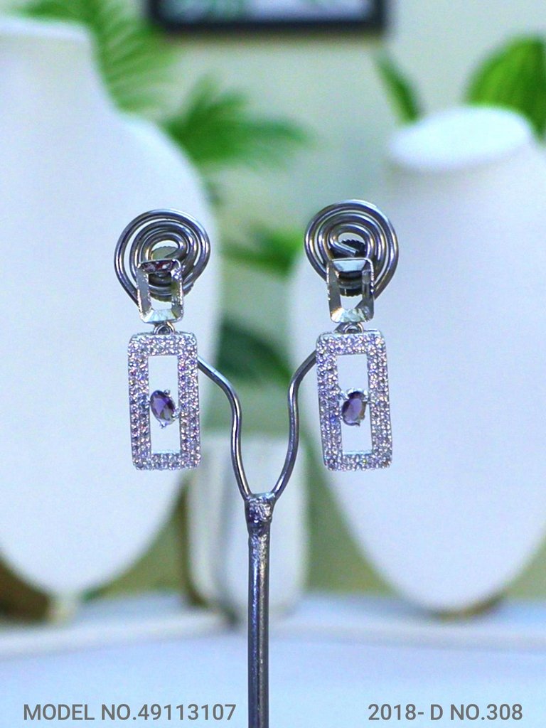 A Classic Cz Set for all Parties