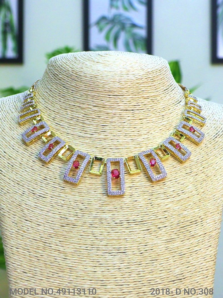 Best Set to be gifted to a Woman