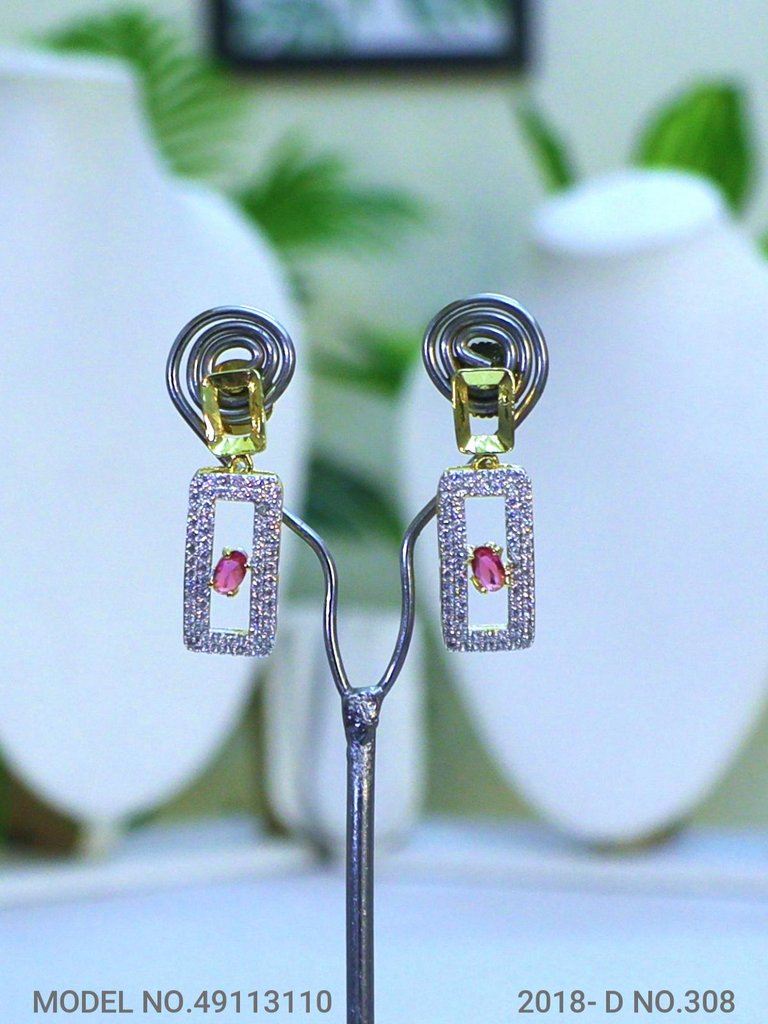 Best Set to be gifted to a Woman