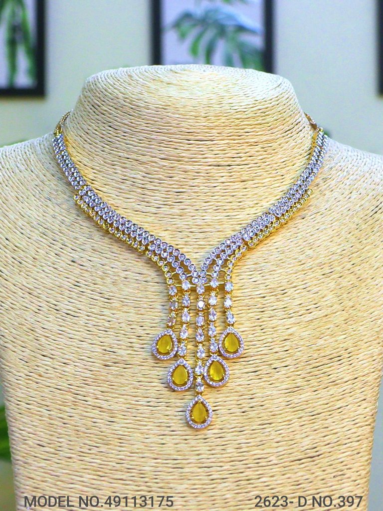Fine Fashion Classic Necklace Set