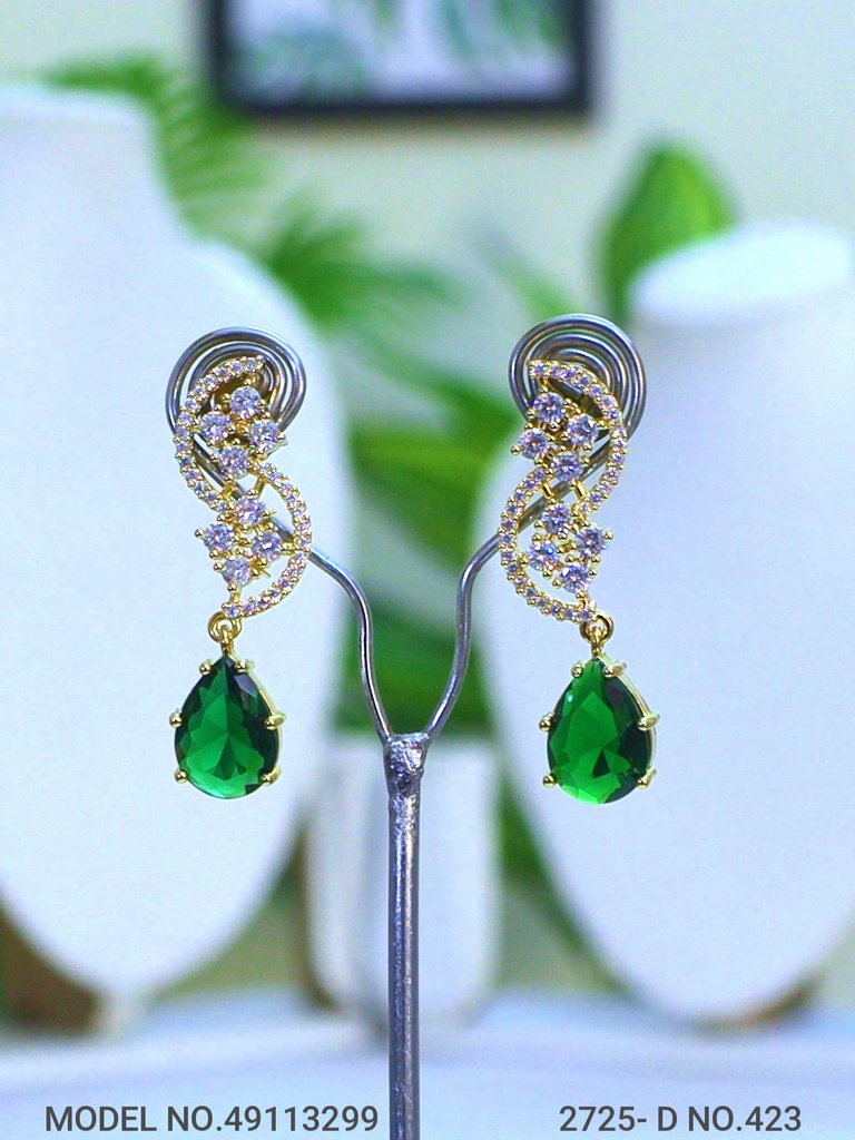 Be a Showstopper in any Party !
