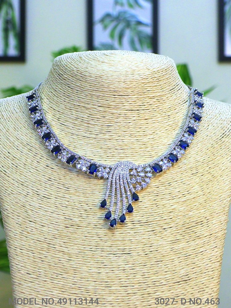 eye catchy Necklace set