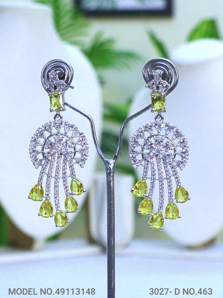 Classic Cz Jewelry Set with Earrings