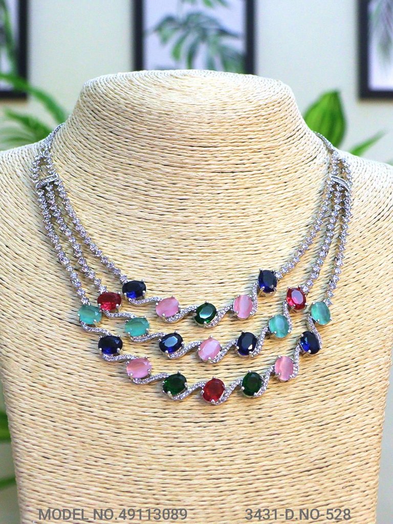 eye catchy Necklace set