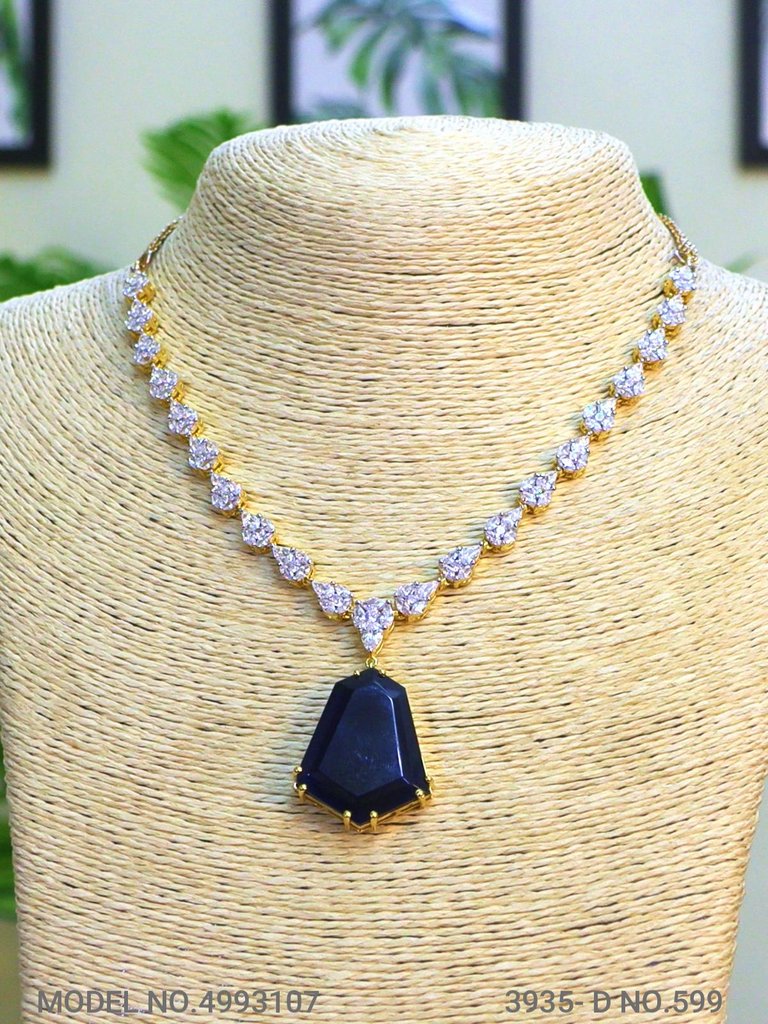 Traditional Zirconia Jewelry Set for Classy Women
