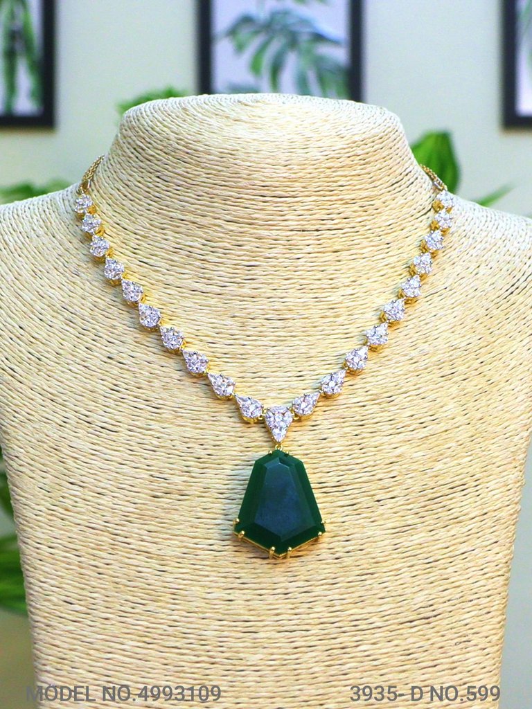 Traditional American Diamond Set