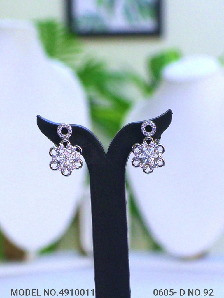 Zirconia Fine Fashion Pendant Set