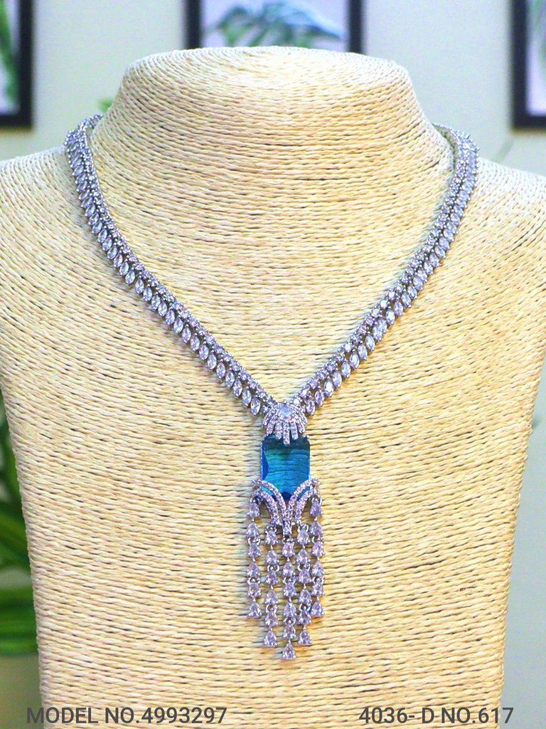 Necklace Designed by Passionate Craftsmen !